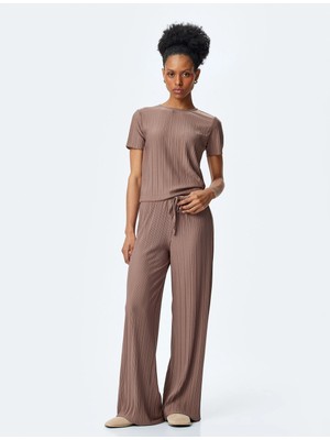 Koton Beli Bağlamalı Rahat Kalıp Bol Paça Piliseli Pantolon