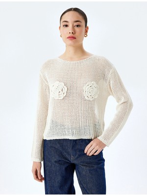 Koton Ajurlu Aplike Çiçek Detaylı Uzun Kollu Triko Kazak