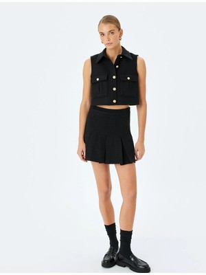 Koton Gold Düğmeli Kapaklı Cep Detaylı Kolsuz Crop Tüvit Yelek