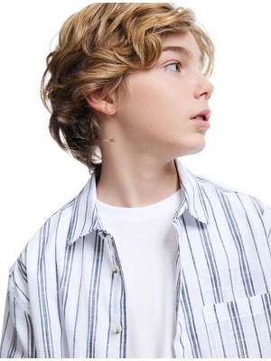 Koton Kısa Kollu Tek Cepli Düğme Detaylı Pamuklu Çizgili Gömlek