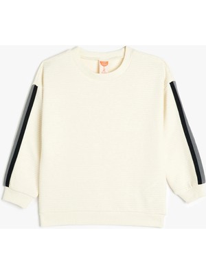 Koton Sweatshirt Bisiklet Yaka Uzun Kollu Şerit Detaylı Pamuklu