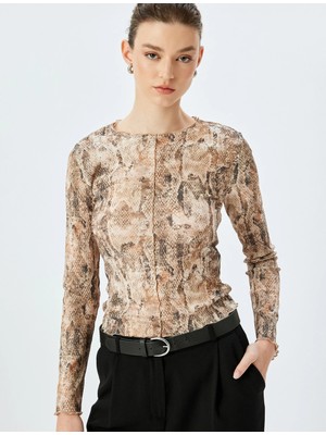 Koton Slim Fit Bisiklet Yaka Uzun Kollu Yılan Derisi Baskılı Tişört