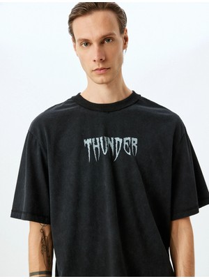 Koton Bisiklet Yaka Kısa Kollu Oversize Slogan Baskılı T-Shirt