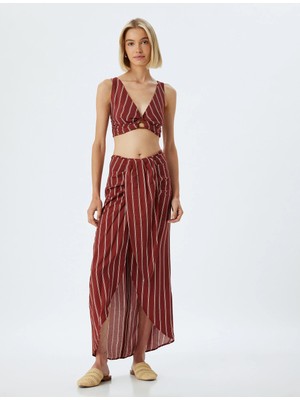 Koton x Melis Ağazat - Crop Büstiyer V Yaka Viskon Gipeli Slim Fit