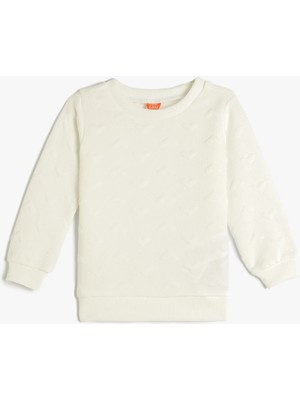 Koton Basic Sweatshirt Uzun Kollu Bisiklet Yaka Kalp Detaylı Dokulu