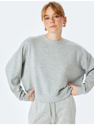 Koton Rahat Kalıp Viskon Uzun Kollu Bisiklet Yaka Basic Sweatshirt