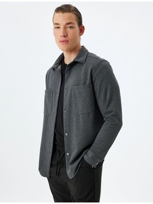 Koton Uzun Kollu Gömlek Cep Detaylı Çıtçıt Düğmeli Viskon Karışımlı