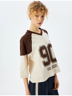 Koton V Yaka Oversize Arkası Baskılı Kısa Kollu Crop Tişört