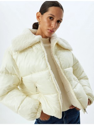 Koton Şişme Mont Yakası Peluş Detaylı Cepli Fermuarlı