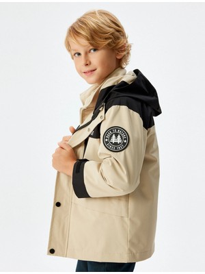 Koton Su Itici Kayak Montu Kapşonlu Kapaklı Cep Detaylı Rüzgar Kapaklı