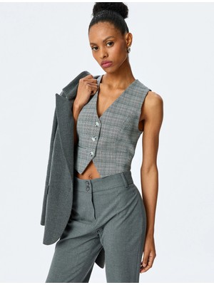 Koton V Yaka Viskon Karışımlı Cepli Slim Fit Ekose Kolsuz Crop Yelek