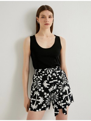 Koton Keten Viskon Şort Cep Detaylı Normal Bel Kuşaklı