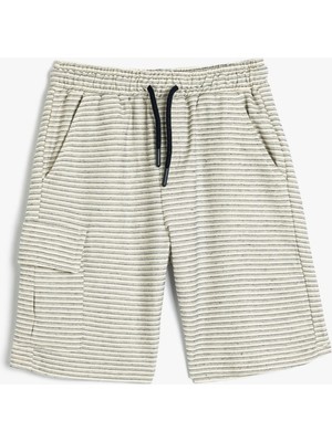 Koton Erkek Çocuk Kargo Cepli Beli Bağlamalı Ekru Şort Hafif Kumaş ve Çizgili Desen