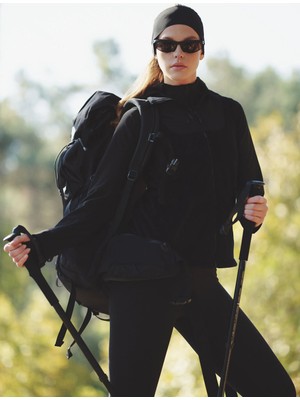 Koton Polar Yelek Fermuarlı Cep Detaylı Dik Yaka Rahat Kalıp