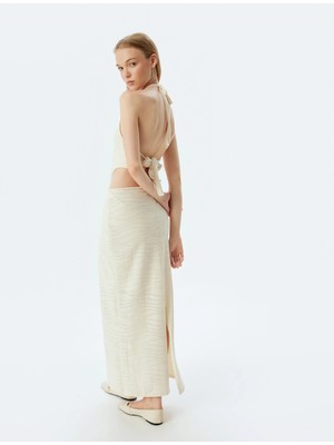 Koton Uzun Elbise Boyundan Bağlamalı Kolsuz Pencere Detaylı Yırtmaçlı