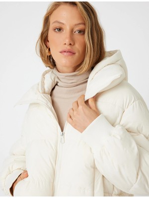 Koton Kapşonlu Şişme Mont Su Itici Özellikli Fermuarlı Dik Yaka Cepli