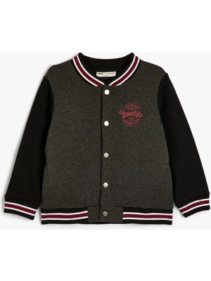 Koton Kolej Ceket Gri Renkli Uzun Kollu Erkek Çocuk İşleme Detaylı Cepli Şardonlu Model