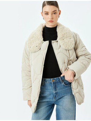 Koton Çıt Çıt Düğme Kapamalı Cepli Su Itici Peluş Yaka Kapitone Mont