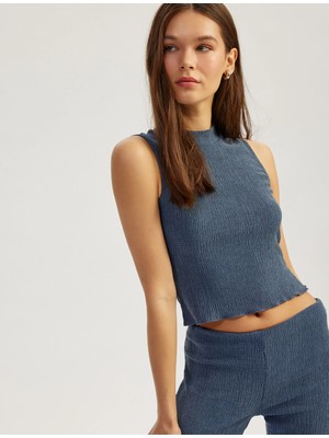 Koton Slim Fit Bisiklet Yaka Kolsuz Bürümcük Crop Üst