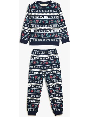 Koton Pamuku Pijama Takımı Yılbaşı Temalı Baskılı Uzun Kollu 2 Parça