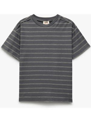 Koton Pamuklu Bisiklet Yaka Kısa Kollu Oversize Çizgili Tişört