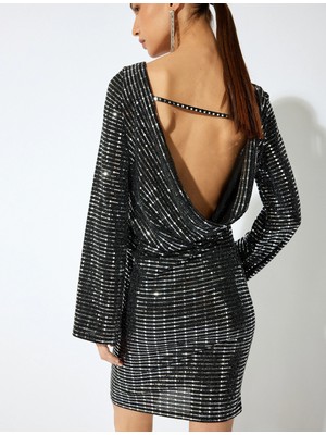 Koton Slim Fit Uzun Geniş Kollu Sırt Dekolteli Pullu Payetli Mini Elbise