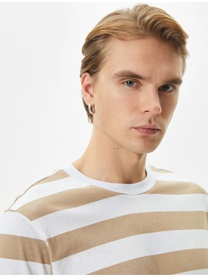 Koton 4SAM10302HK 0s5 Bej Cızgılı Erkek Jersey Kısa Kollu T-Shırt