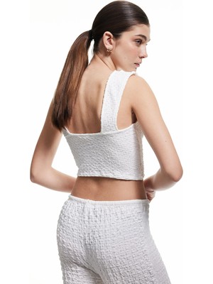 Koton Sırt Dekolte Detaylı Bisiklet Yaka Kolsuz Slim Fit Dokulu Üst