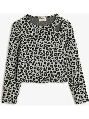 Koton Bluz Leopar Desenli Uzun Kollu Pencere Detaylı Bisiklet Yaka