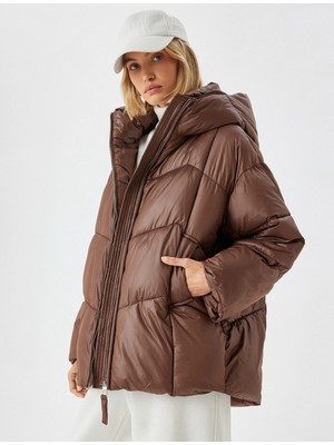 Koton Oversize Şişme Mont Su Itici Kapüşonlu Cepli Fermuarlı