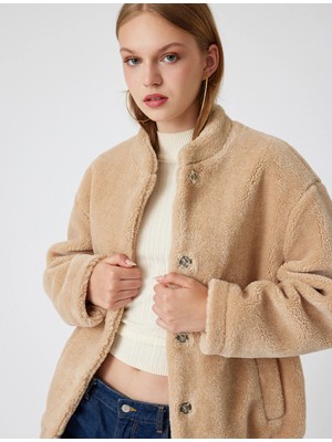 Koton Oversize Peluş Ceket Cep Detaylı Çıtçıt Düğmeli Bomber Yaka