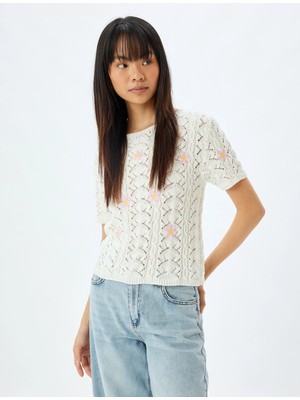 Koton Triko Ajurlu Kazak Kısa Kollu Bisiklet Yaka Çiçek Işlemeli