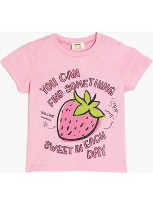 Koton Pamuklu Bisiklet Yaka Kısa Kollu Çilek Baskılı Tişört