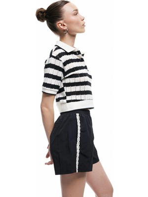 Koton Normal Bel Dantel Detaylı Paraşüt Çizgili Mini Şort