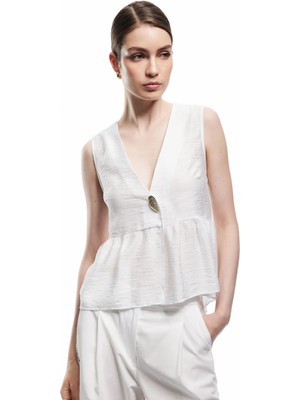 Koton x Melis Ağazat - Deniz Kabuğu Aksesuar Detaylı V Yaka Kolsuz Peplum Bluz