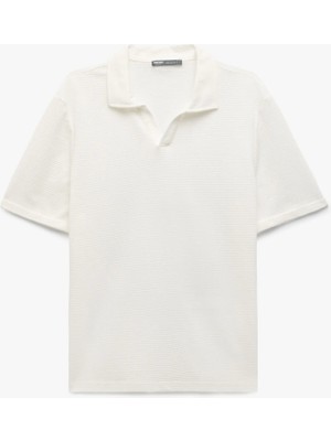 Koton Pamuklu Regular Fit Dokulu Kısa Kollu V Yaka Polo Tişört