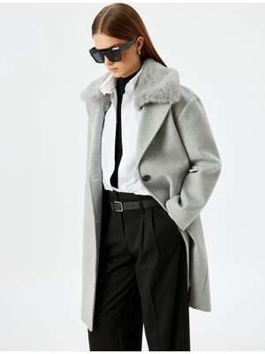 Koton Yakası Çıkarılabilir Suni Kürk Detaylı Uzun Oversize Kaşe Kaban