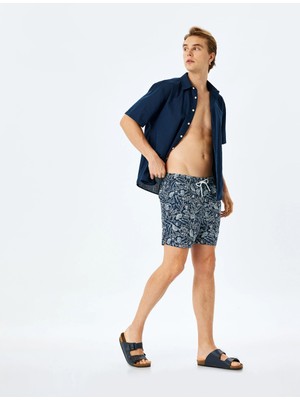 Koton Baskılı Oversize Beli Bağcıklı Deniz Şortu