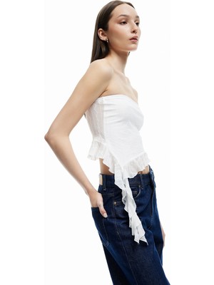 Koton Fırfır Detaylı Asimetrik Dantelli Straplez Crop Bluz