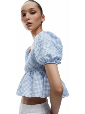 Koton Kayık Yaka Gipeli Kısa Balon Kollu Pötikareli Dar Kesim Crop Bluz