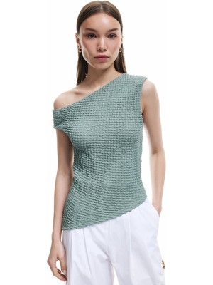 Koton Bürümcük Kolsuz Slim Fit Asimetrik Bluz