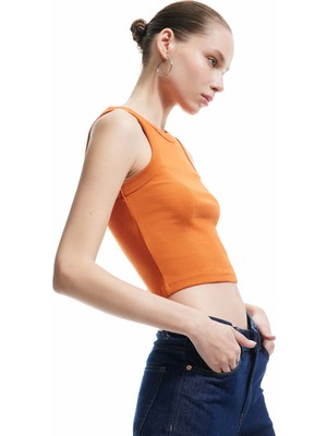 Koton Pamuklu Dar Kesim Kaşkorse Kolsuz Basic Halter Yaka Atlet