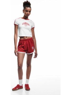 Koton Kolej Nakışlı Beli Bağcıklı Biyeli Mini Şort