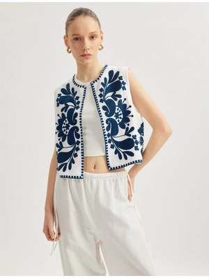 Koton Aplike Nakışlı Bisiklet Yaka Kolsuz Crop Yelek