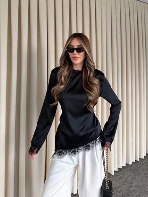 Laluvia Siyah Saten Asimetrik Dantelli Bluz - 0320