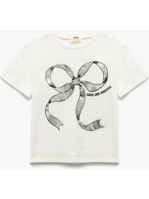 Koton Pamuklu Fiyonk Baskılı Bisiklet Yaka Kısa Kollu Tişört