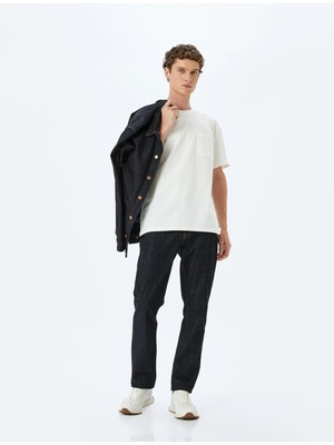 Koton Kısa Kollu Bisiklet Yaka Cep Detaylı Tok Kumaş Pamuklu Oversize Tişört