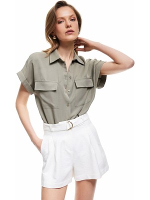 Koton Modal Kumaş Kısa Kollu Klasik Yaka Cep Detaylı Gömlek