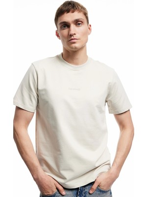 Koton Kısa Kollu Bisiklet Yaka Regular Fit Pamuklu Minimal Baskılı Tişört