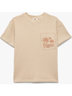 Koton Nakış Detaylı Kısa Kollu Bisiklet Yaka Pamuklu Tişört